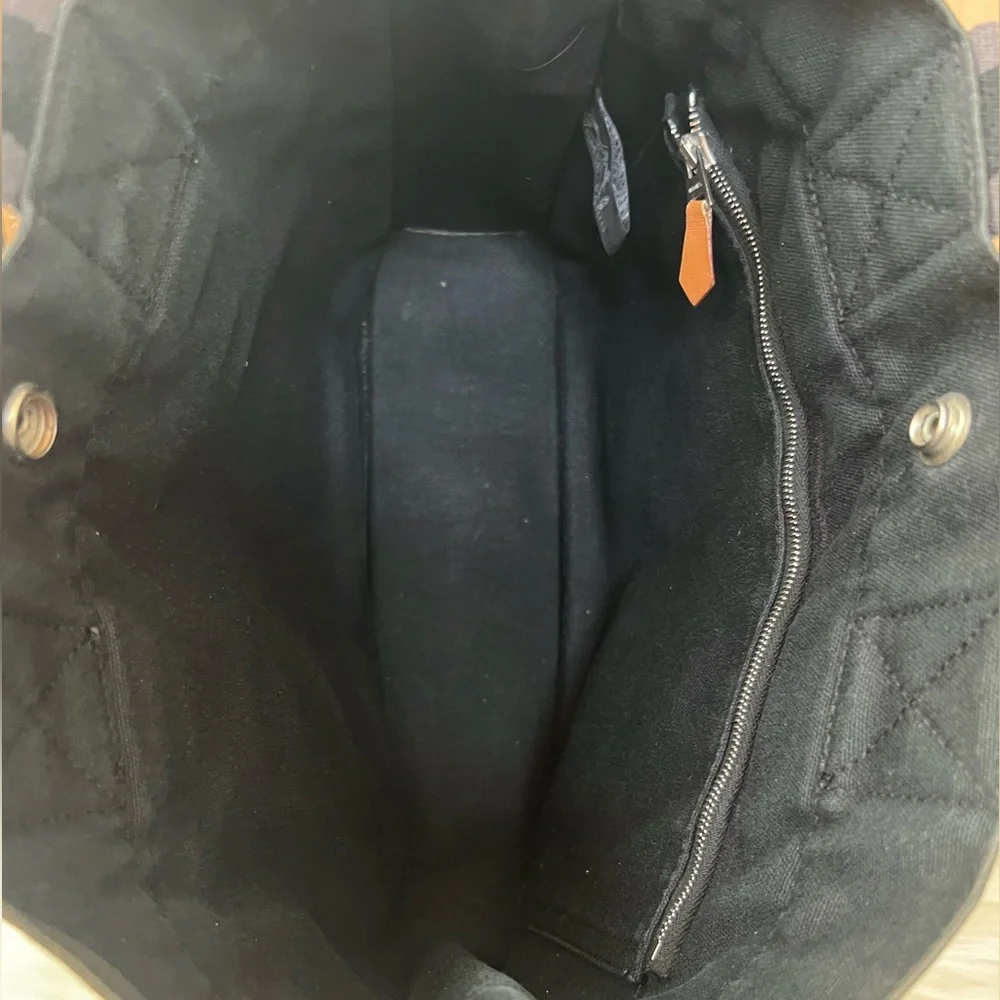 ⭐️HERMES FOURRE TOTE PM
BLACK/DARK GREY TOTE PATTERN HAND BAG - Picture 9 of 13